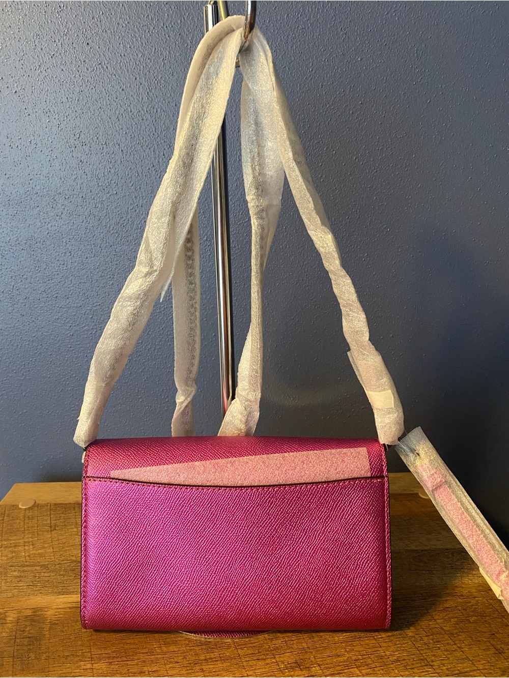 Chain Crossbody - Picture 3 of 4